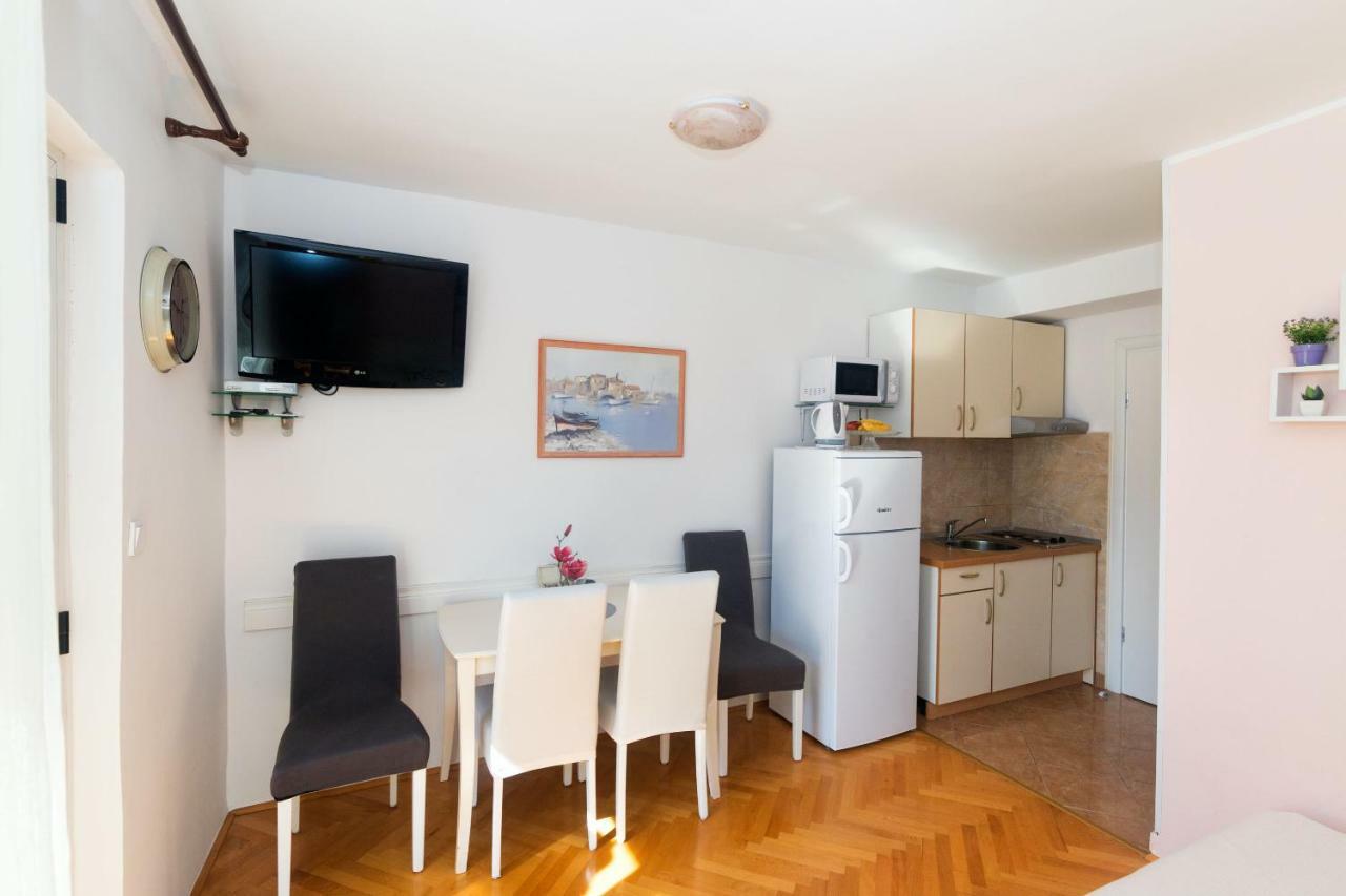 פודגורה Apartments Matko מראה חיצוני תמונה